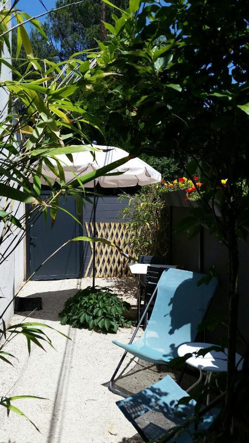 Studio Charmant Et Calme Villeneuve Les Avignon Entree Et Cour Independantes Climatisation Piscine Parking Kültér fotó